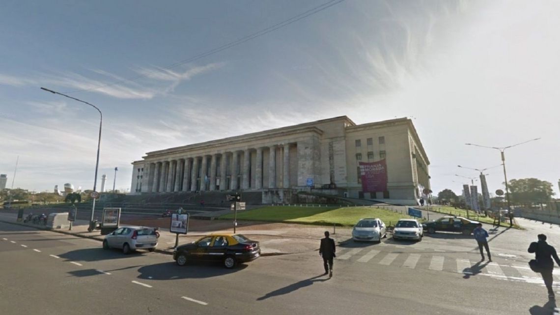 La Universidad de Buenos Aires (UBA) ha reafirmado su posición como una institución de educación superior de primer nivel a nivel global, al