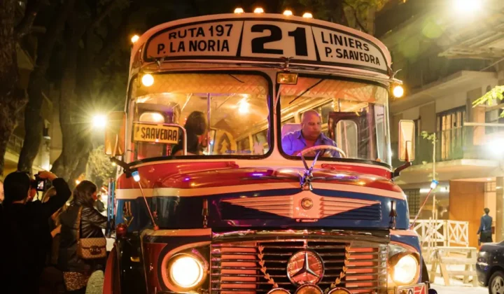 El nostálgico viaje en colectivo: reliquias rodantes que reviven la Buenos Aires del siglo XX