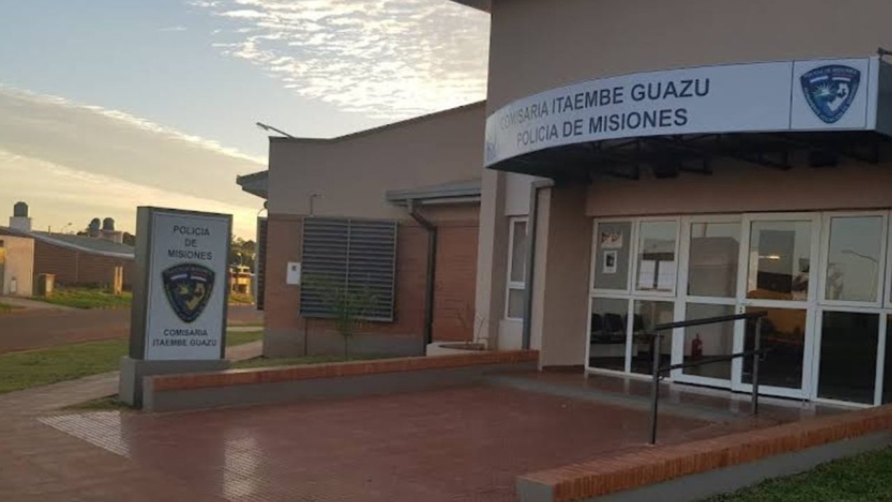Policía de Misiones detenido por robar tarjeta de crédito a un detenido y realizar compras