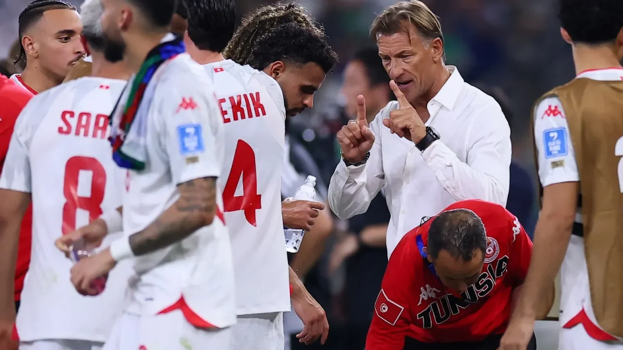 El entrenador francés Hervé Renard, quien se hizo notar a nivel mundial por haber dirigido a Arabia Saudita en la sorpresiva victoria contra