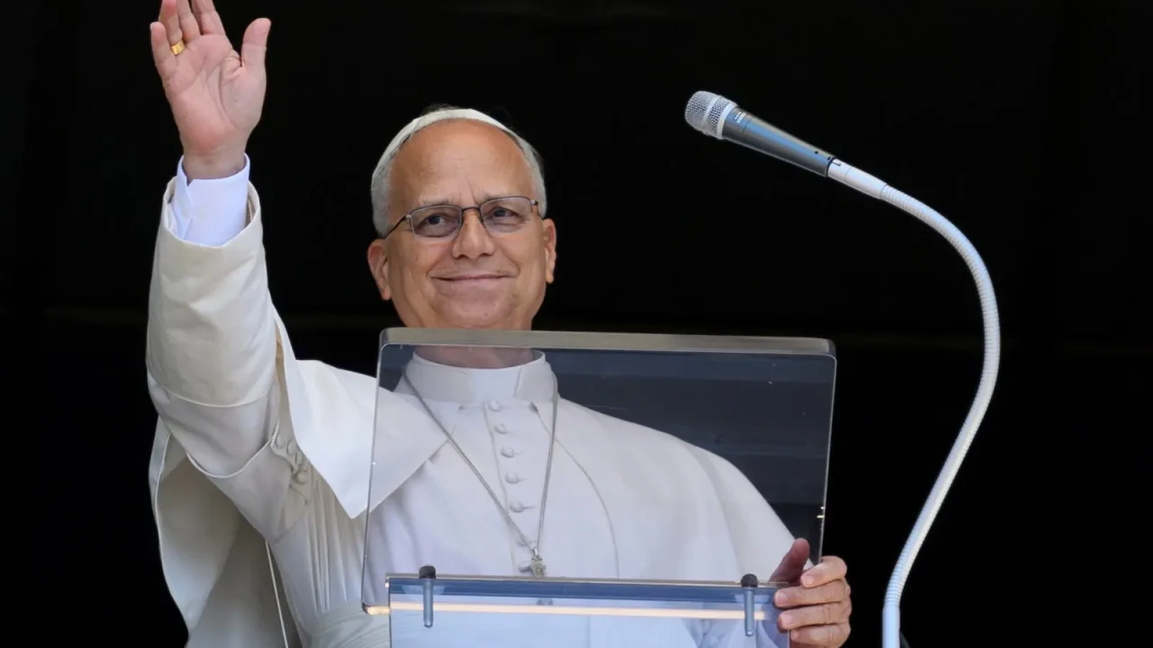 El Papa León XIV ha iniciado oficialmente sus vacaciones de verano, retirándose a la histórica residencia papal de Castel Gandolfo, ubicada