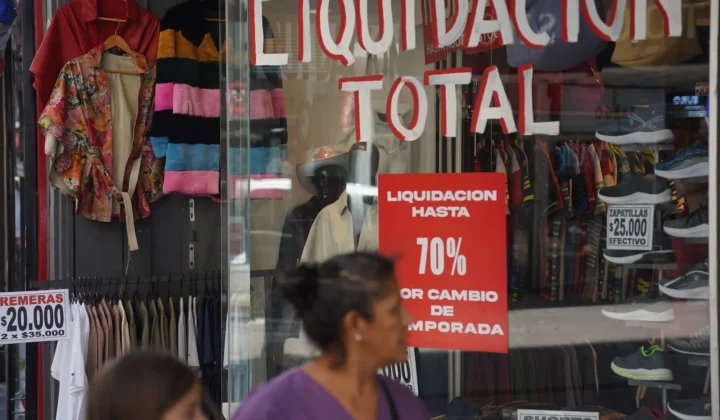 El primer semestre de 2026 en Argentina ha presentado un escenario económico con señales encontradas, reflejado en un “semáforo” donde el em