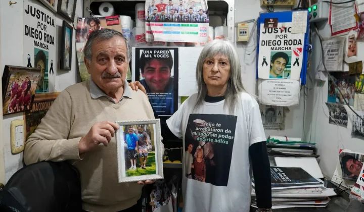 La espera terminó para María del Carmen Peche, madre de Diego Roda. Tras casi diez años de incansable lucha, un jurado popular la declaró cu