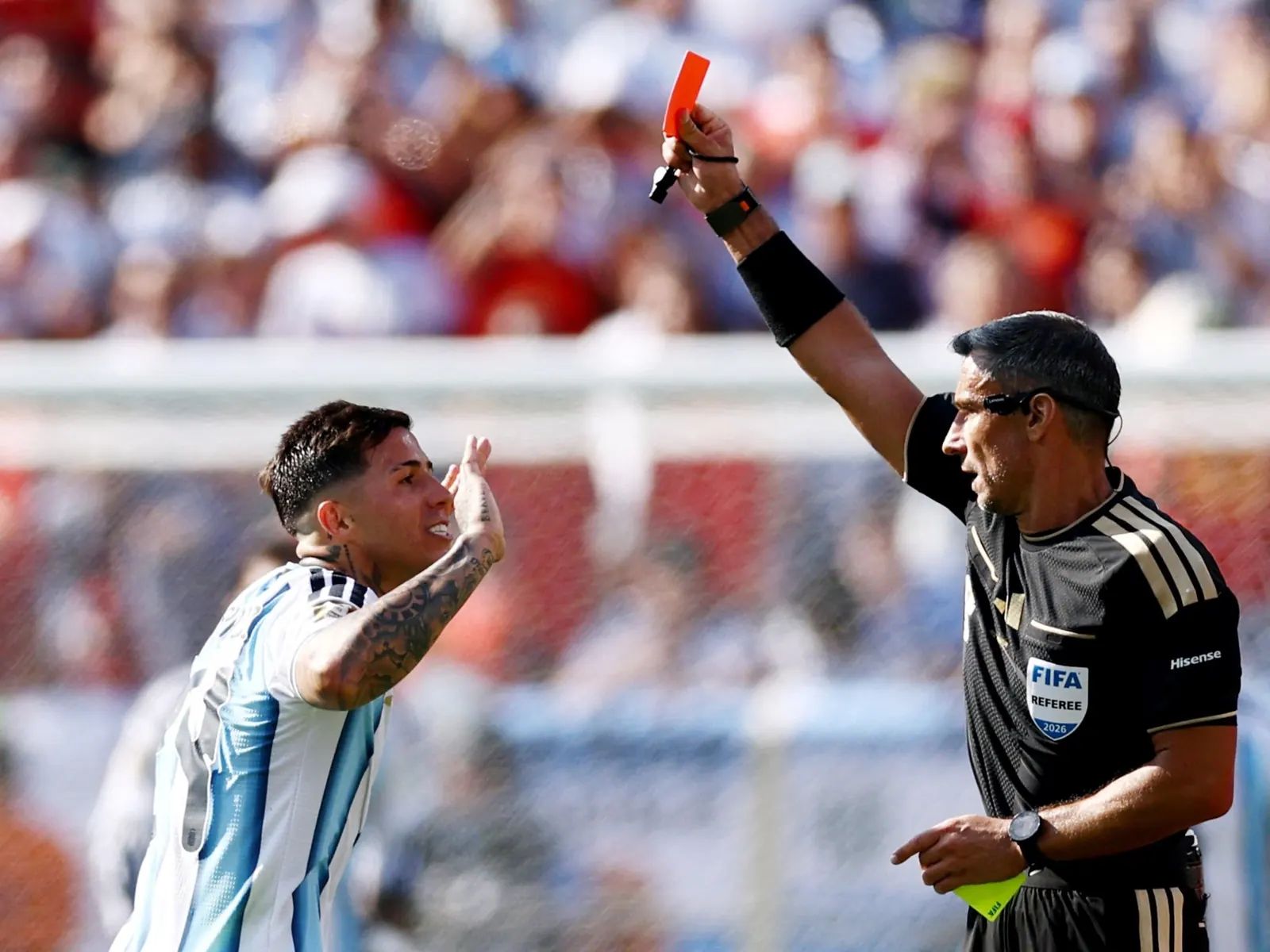 Slavko Vincic, árbitro esloveno, durante la final del Mundial 2026 entre Argentina y España.