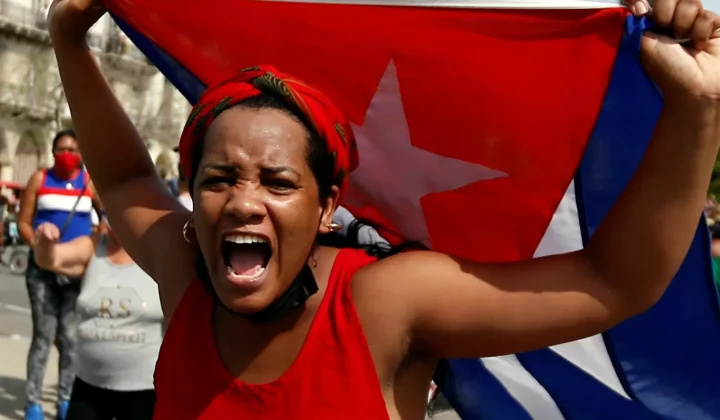 Cuba: Cinco años después de las protestas, la isla sigue sumida en una crisis agravada por mala gestión y sanciones