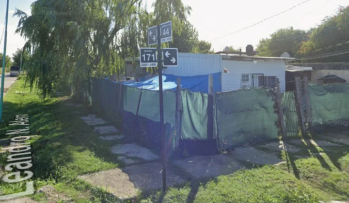 Entran a una casa en La Plata con llave robada y retienen a una adolescente
