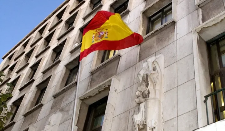 El precio de la vivienda en España experimentó un notable incremento en el primer trimestre de 2026, registrando una suba cercana al 14% y a