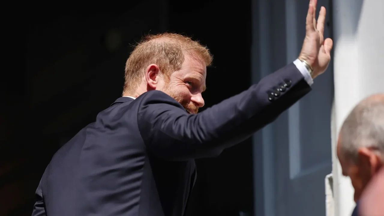 Un tribunal británico ha desestimado la demanda por violación de privacidad presentada por el príncipe Harry contra el tabloide Daily Mail y