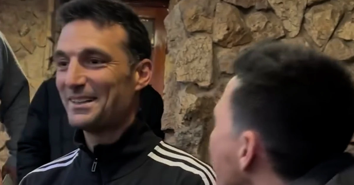 Emotivo recibimiento para Scaloni en Pujato: El DT de la Selección y su conexión con la gente