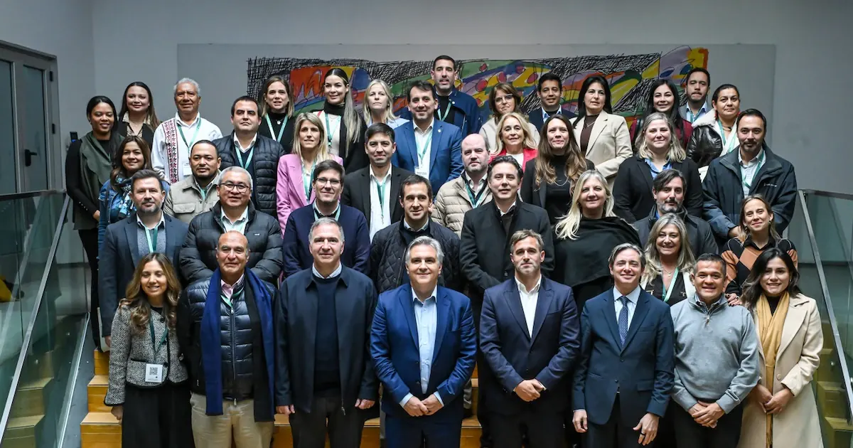 Ministros de Educación de América Latina se reúnen en Córdoba para compartir experiencias educativas