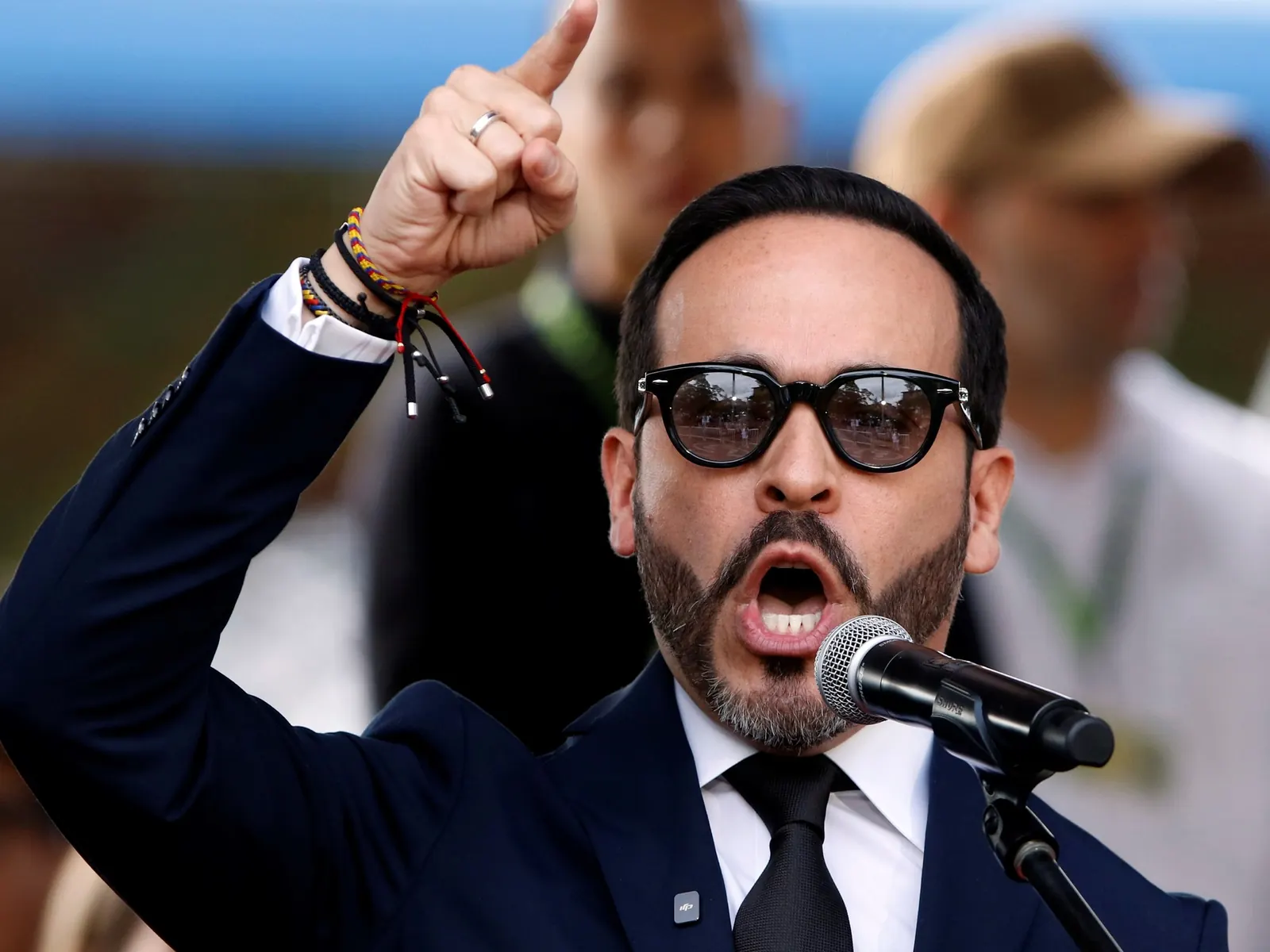 El presidente electo de Colombia, Abelardo De la Espriella, durante su alocución en redes sociales anunciando el cierre de embajadas y ruptura de relaciones con Cuba y Nicaragua