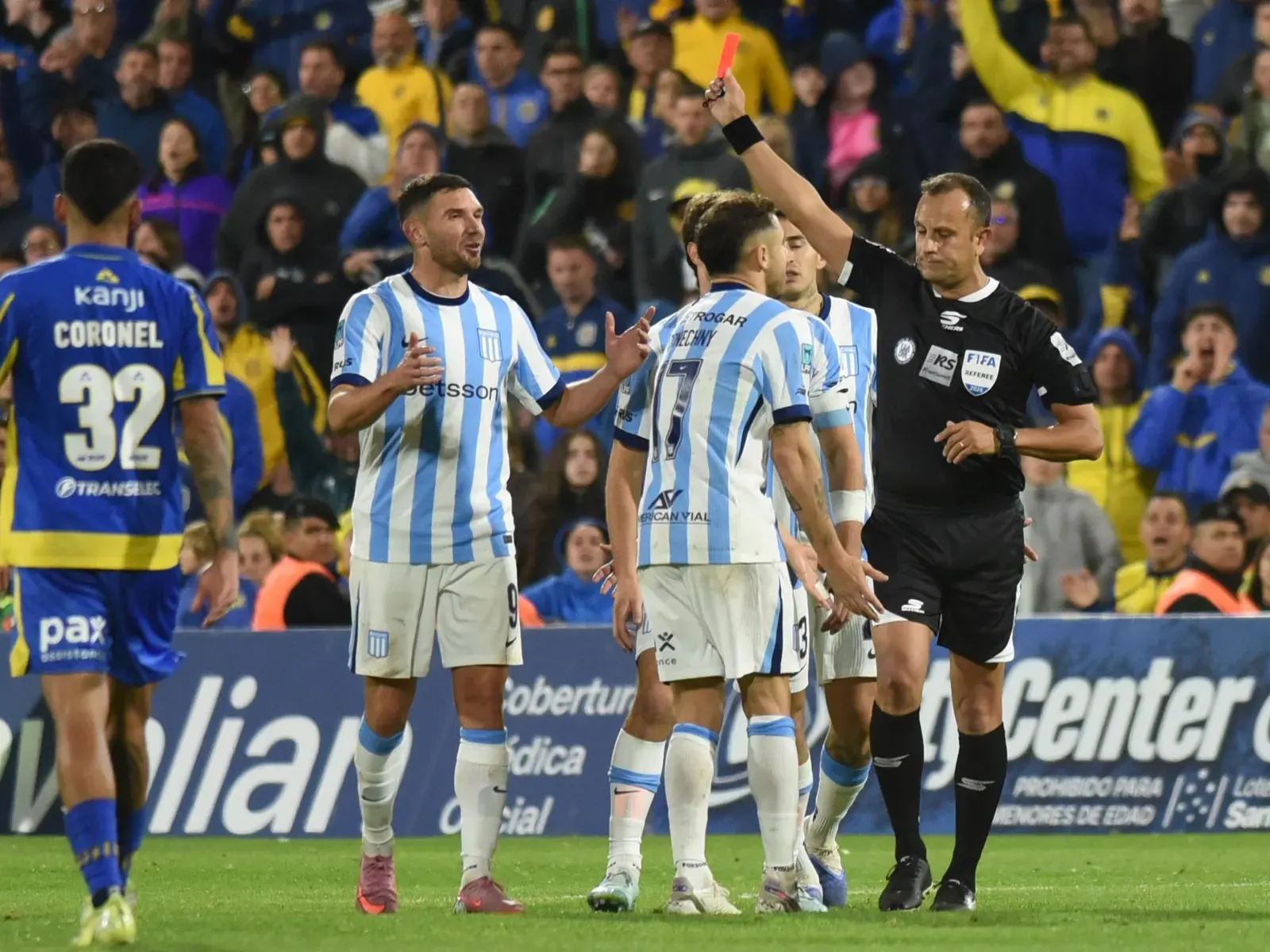 Vista del estadio Gigante de Arroyito durante el partido entre Rosario Central y Racing Club por la segunda fecha del Torneo Clausura 2026 en Rosario, Argentina.