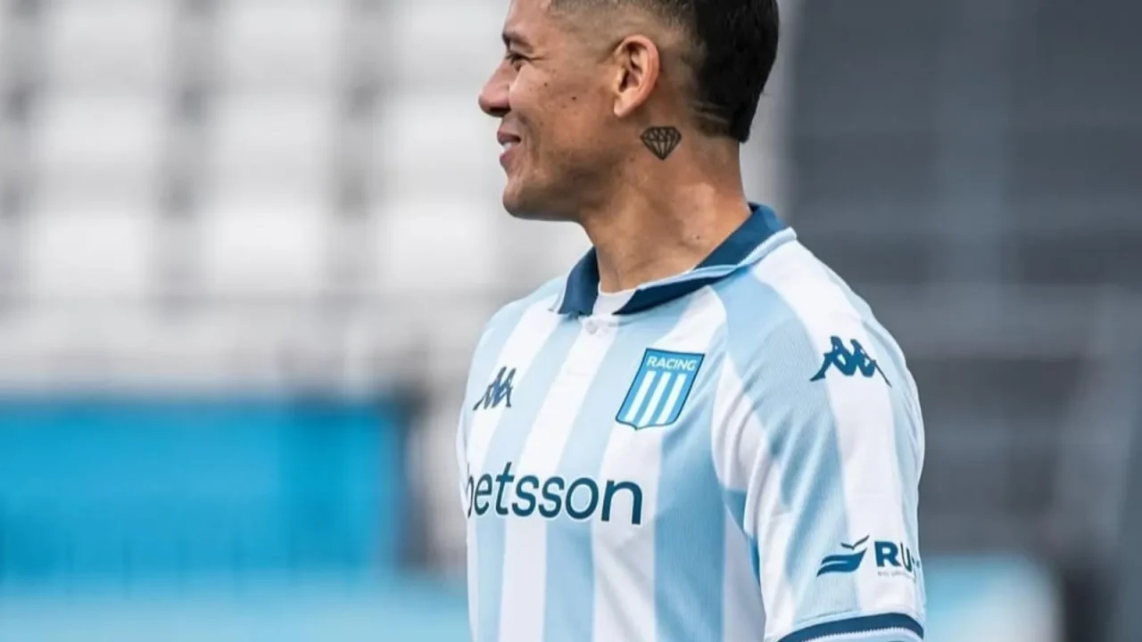 Vojvoda explicó por qué Marcos Rojo fue suplente ante Gimnasia: “No es que ir traiga consecuencias