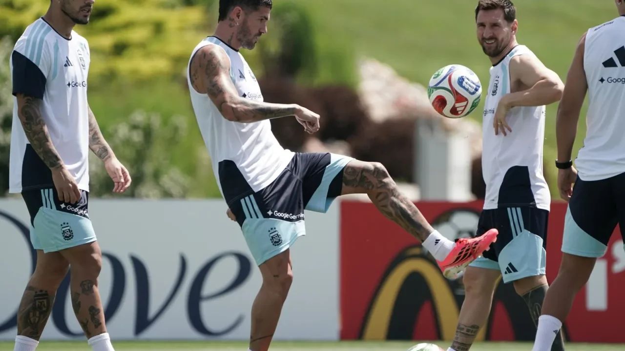 De Paul valora el avance de la Selección y llama a acostumbrarse a ganar, pero advierte sobre la necesidad de corregir errores