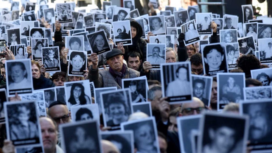 A 32 años del atentado terrorista que devastó la sede de la Asociación Mutual Israelita Argentina (AMIA) y cobró la vida de 85 personas, el