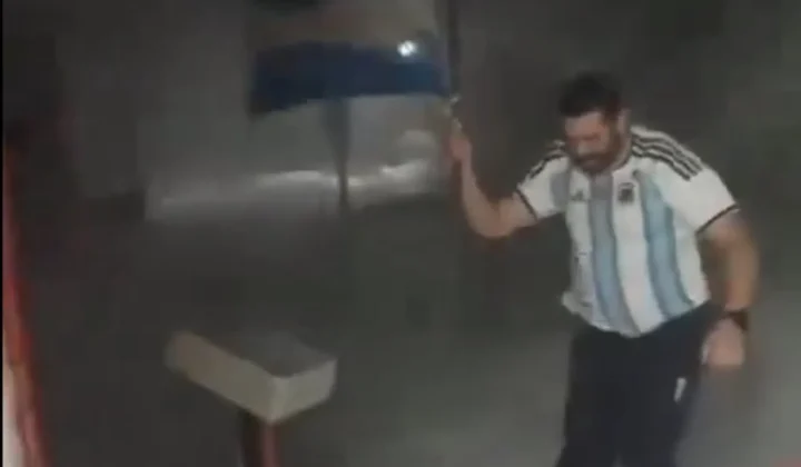 Un particular festejo se vivió en la Base Esperanza, en la Antártida Argentina, tras la victoria de la Selección Nacional frente a Inglaterr
