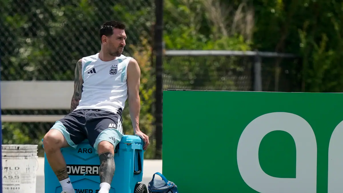 Selección Argentina busca recuperar su identidad en octavos de final ante Egipto