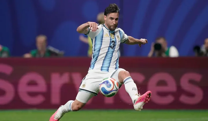 Nicolás Tagliafico mostró su medalla de plata del Mundial 2026 y volvió a emocionar a los argentinos