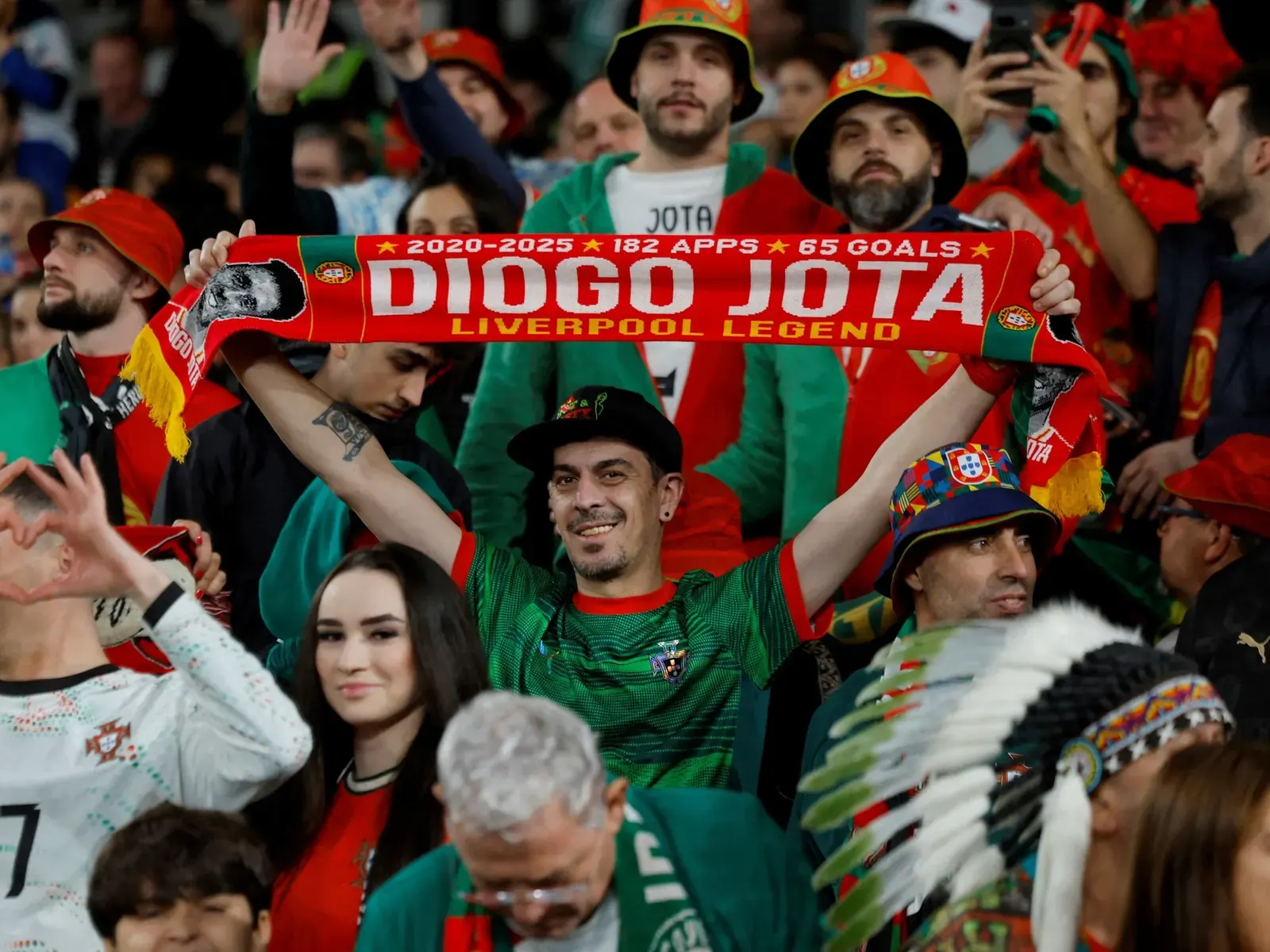 Jugadores de la selección de fútbol de Portugal celebran un gol durante un partido del Mundial 2026.