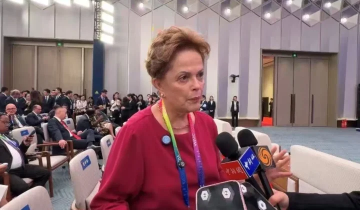 Dilma Rousseff insta a Argentina a reconsiderar su ingreso a los BRICS