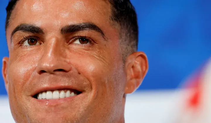 Cristiano Ronaldo, la icónica figura del fútbol mundial, sorprendió al compartir una anécdota peculiar vivida en las horas previas al crucia