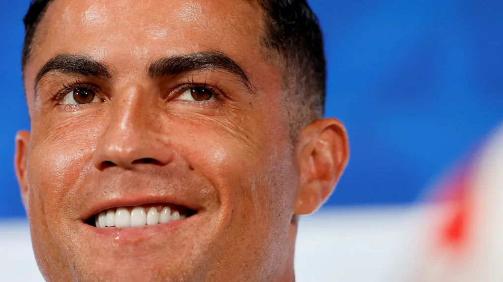 Cristiano Ronaldo, la icónica figura del fútbol mundial, sorprendió al compartir una anécdota peculiar vivida en las horas previas al crucia