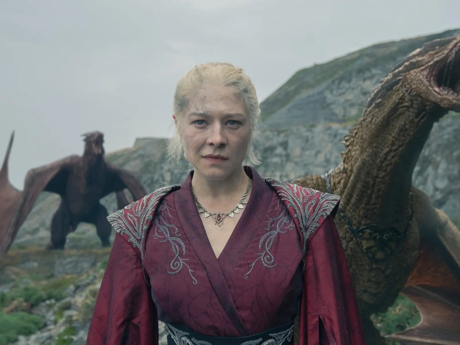 Dragones de la Casa Targaryen en una escena de batalla de La Casa del Dragón.