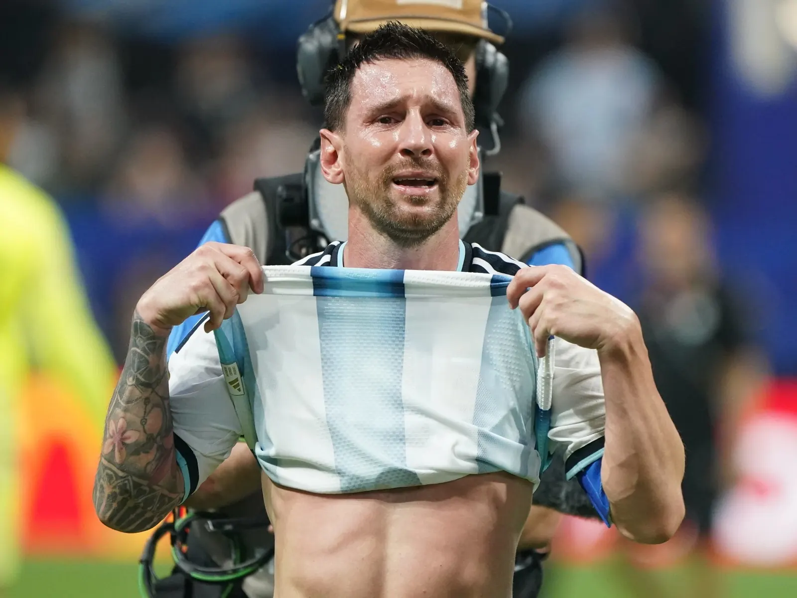 Lionel Messi, capitán de la Selección Argentina, emocionado hasta las lágrimas tras el partido contra Egipto en el Mundial 2026.