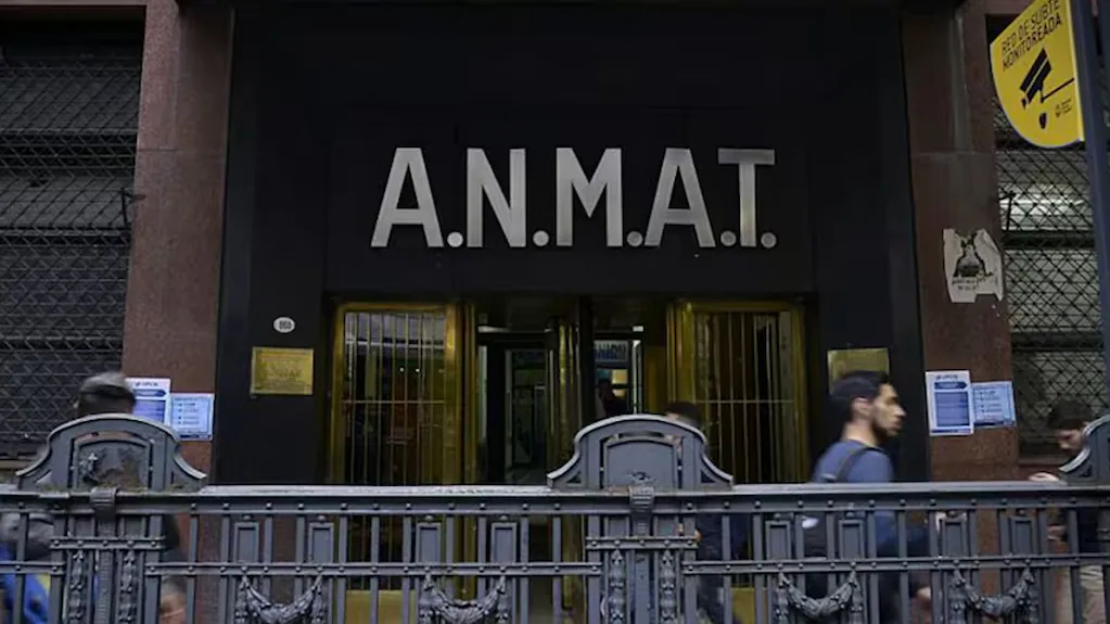 La ANMAT prohibió dos marcas de productos de limpieza: cuáles son y por qué