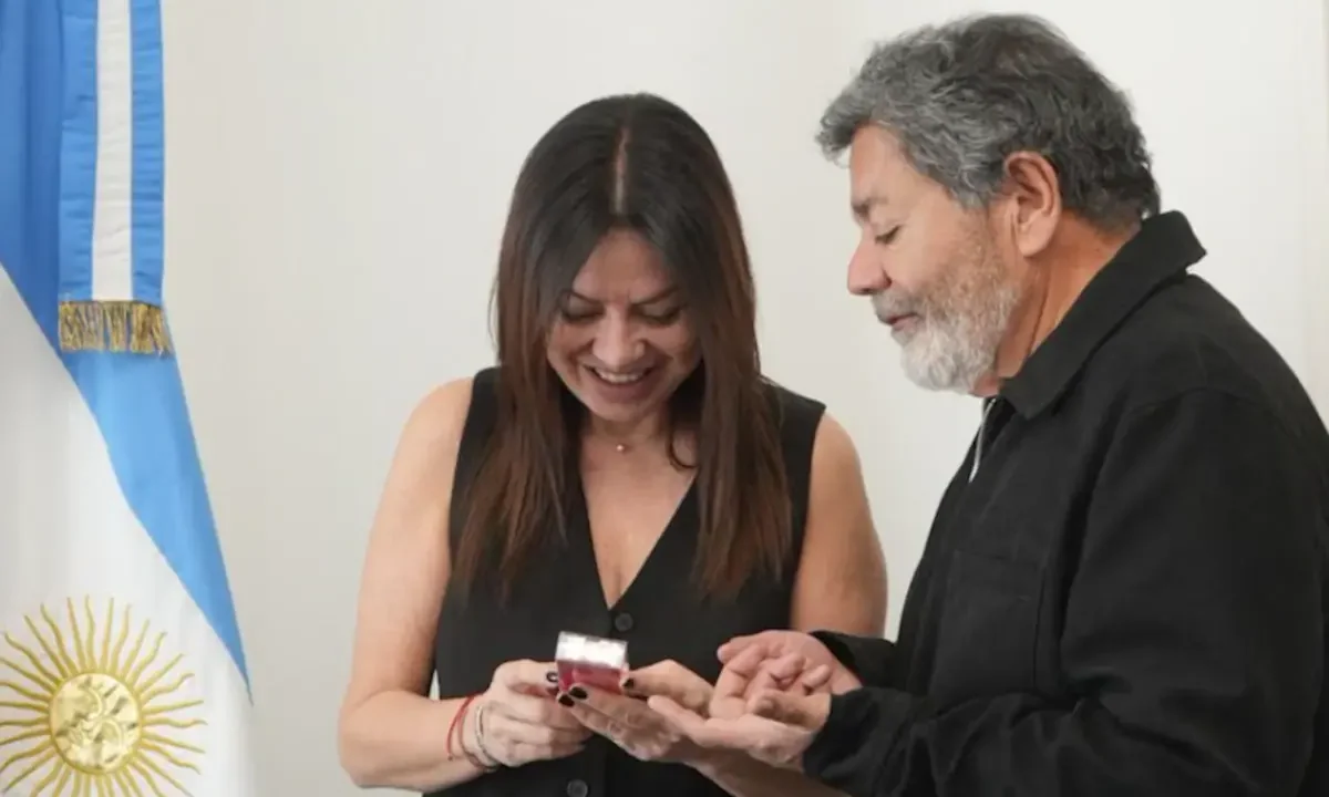 Milei flexibiliza la reforma laboral y negocia con la CGT mientras la caja sindical se mantiene intacta