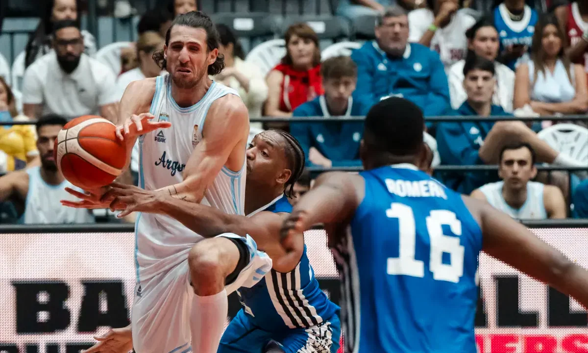 La selección argentina de básquetbol ha dado un paso firme hacia el Mundial de la disciplina en 2027, al clasificar a la siguiente fase de l