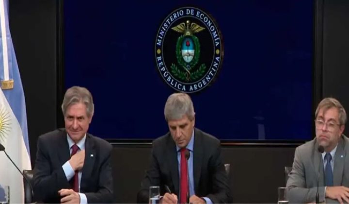 El Ministro de Economía, Luis Caputo, ha presentado las aspiraciones financieras del gobierno argentino, fijando una ambiciosa meta de alcan