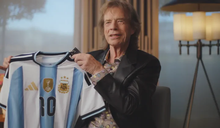 Los Rolling Stones han lanzado su esperado nuevo álbum, “Foreign Tongues”, y su icónico líder, Mick Jagger, ha compartido detalles fascinant