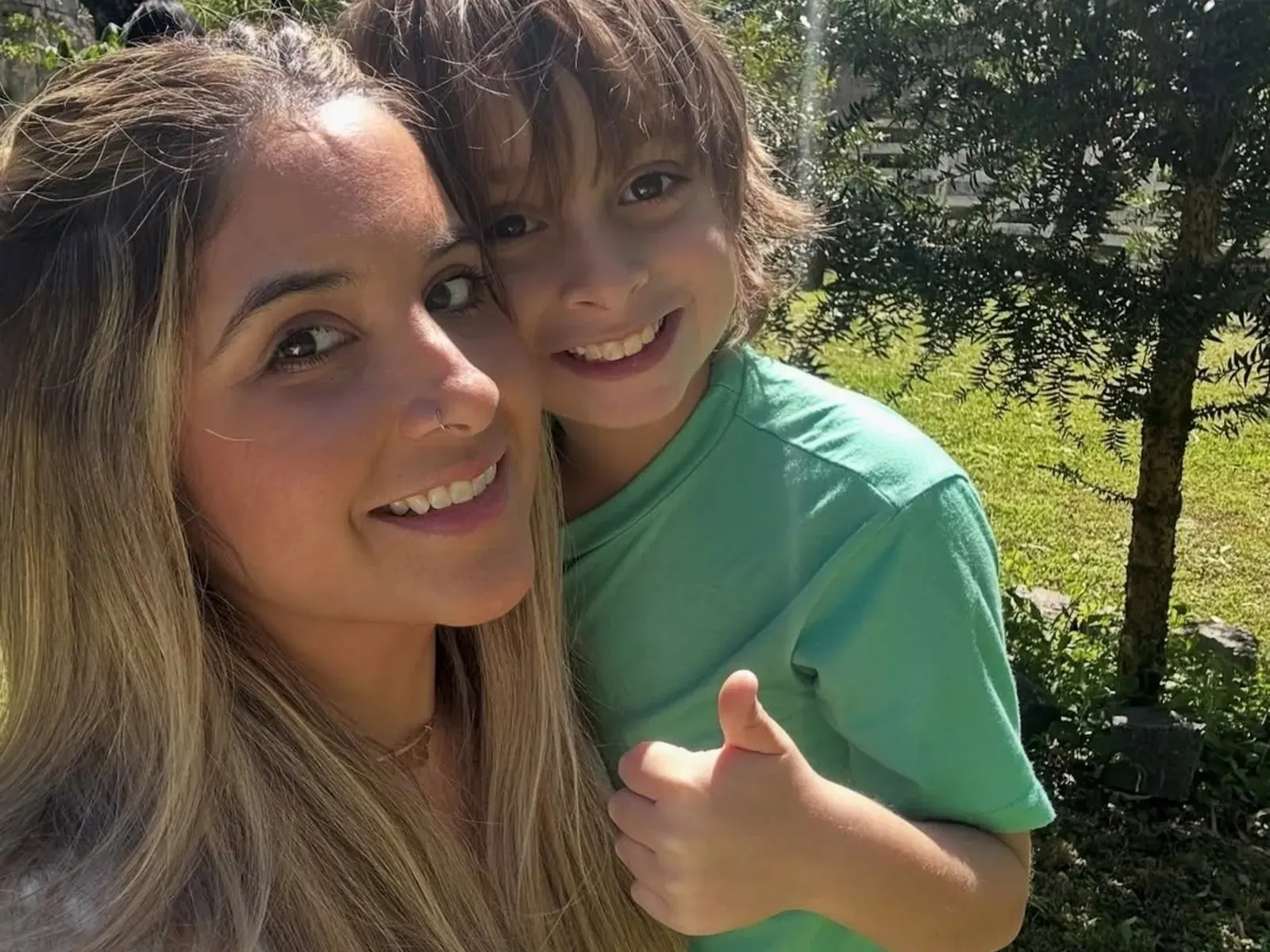 Blanca Martínez, madre de Lucas Gámez, en la zona de búsqueda en Venezuela.