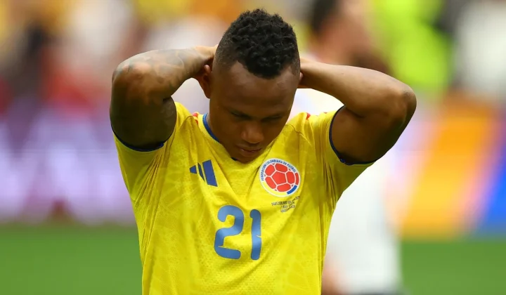 El delantero de Rosario Central, Jaminton Campaz, utilizó sus redes sociales para realizar un crudo descargo tras la eliminación de Colombia
