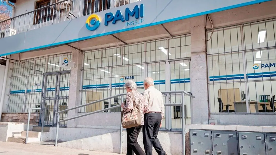 La Justicia imputó al director nacional del PAMI por no restituir la cobertura del 100% de medicamentos a jubilados