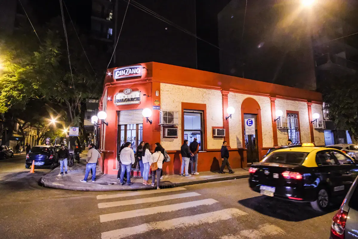 Comedor Balcarce, el histórico bodegón de Rosario fundado en 1961, en la esquina de Balcarce y Brown